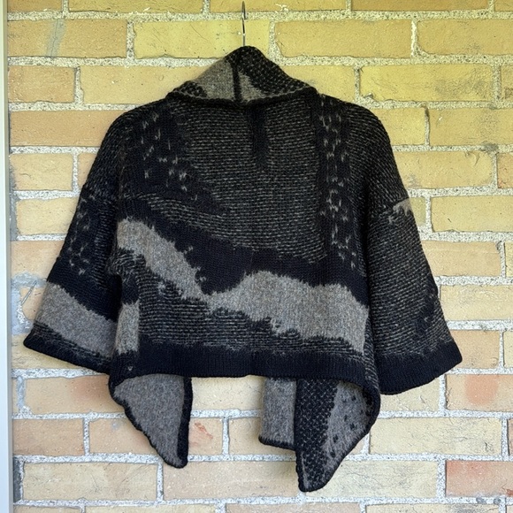 Sarah Pacini Black and Beige Wool Sweater - Picture 4 of 4